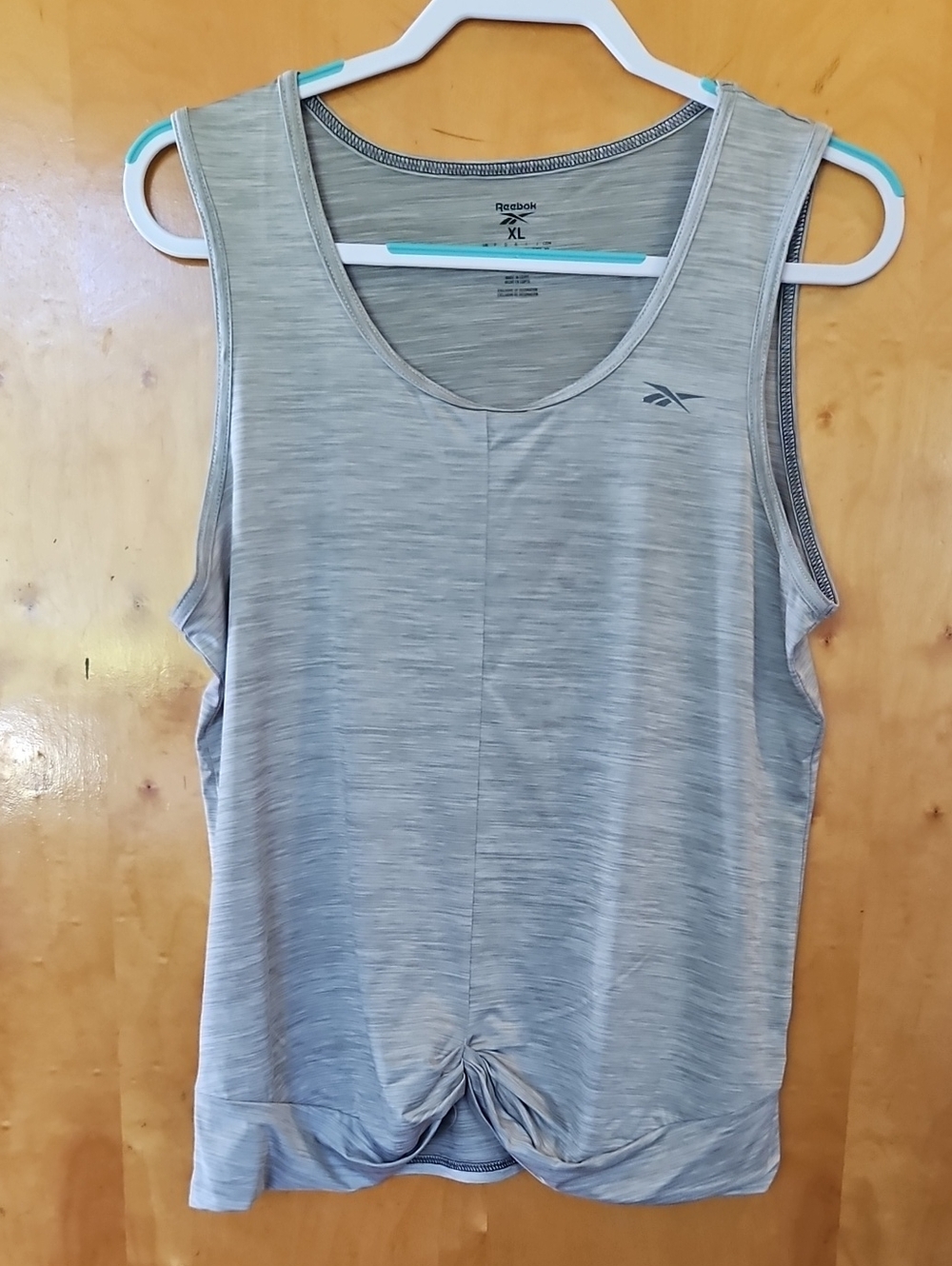 Reebok Women’s Light Gray Tank Top with Twist Hem - XL